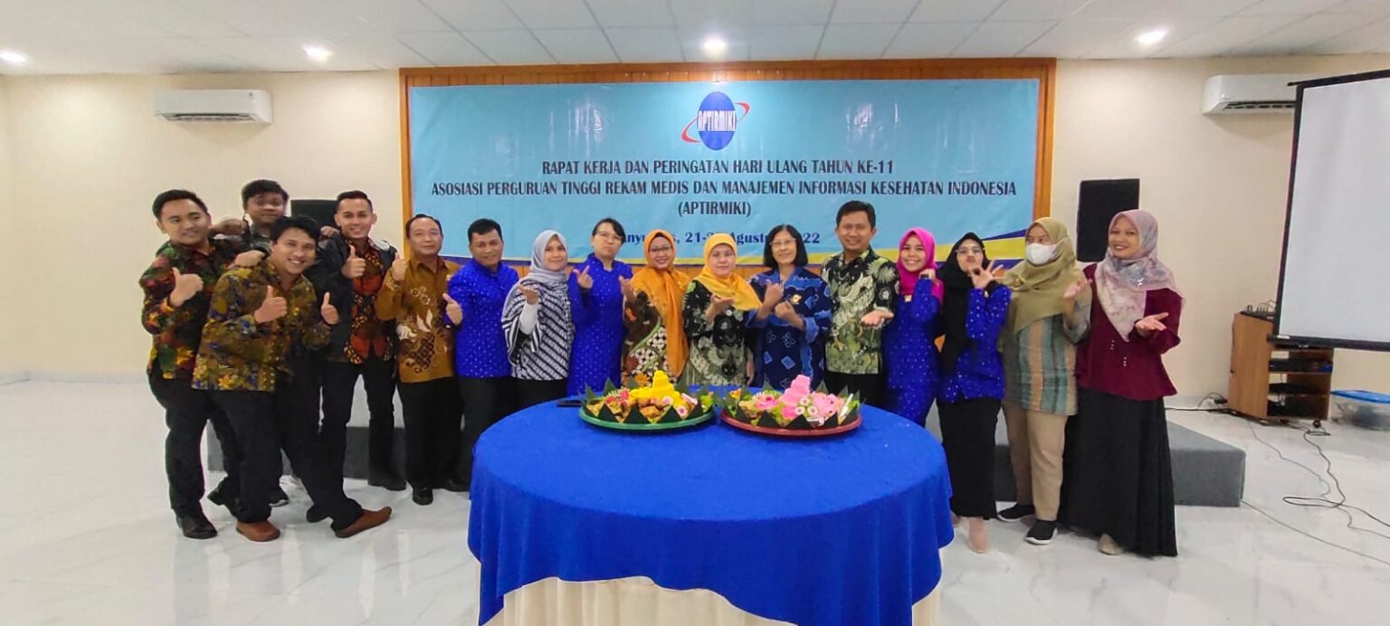 Foto penghargaan dan prestasi APTIRMIKI, piala dan sertifikat